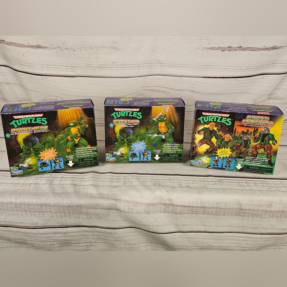 Teenage Mutant Ninja Turtles Mutant Leo, Mikey, and Rocksteady Action Figures - Picture 5 of 9